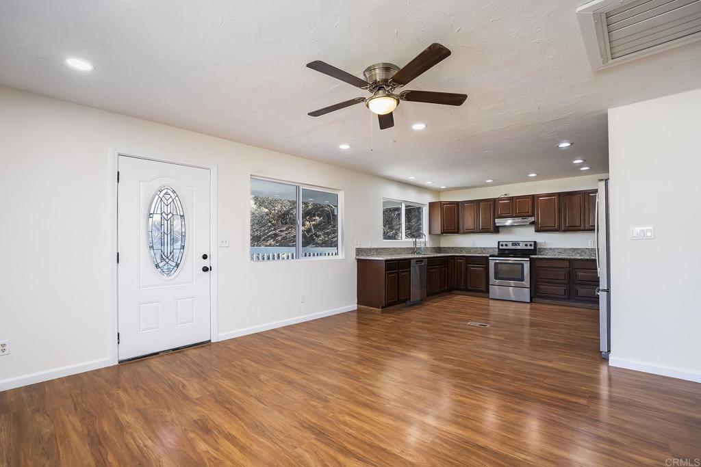 24541 Manzanita Dr Property Photo 8
