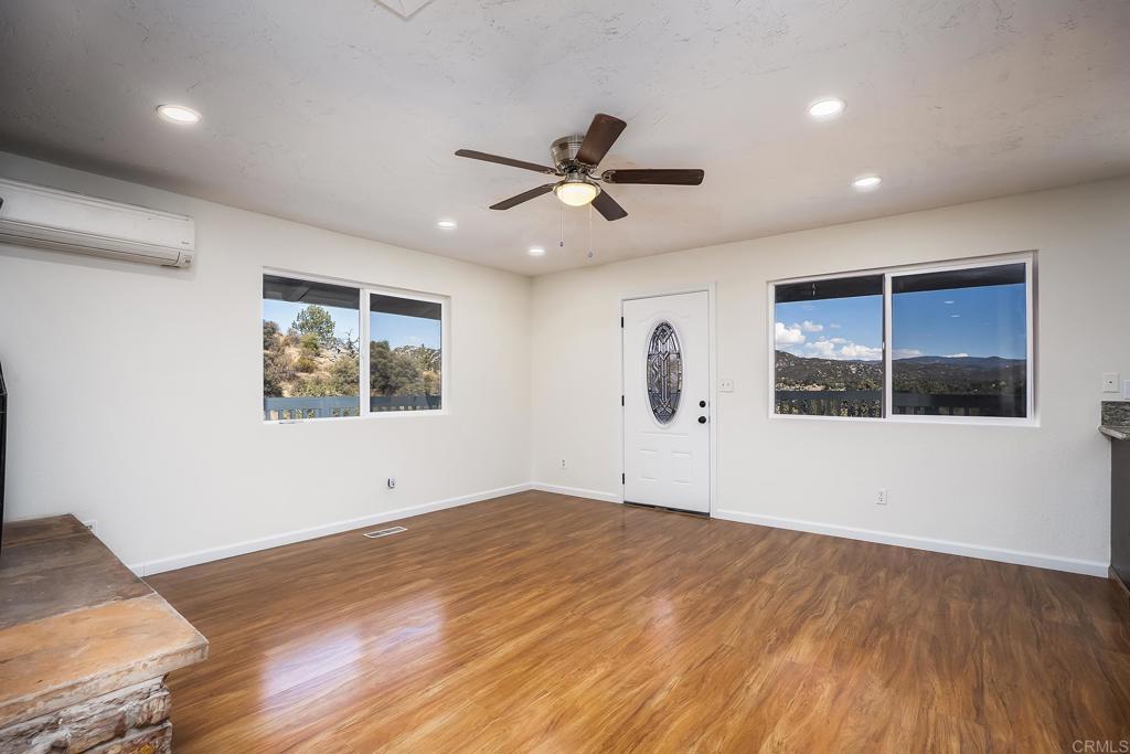 24541 Manzanita Dr Property Photo 9