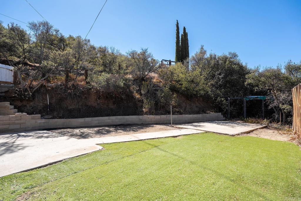 24541 Manzanita Dr Property Photo 29