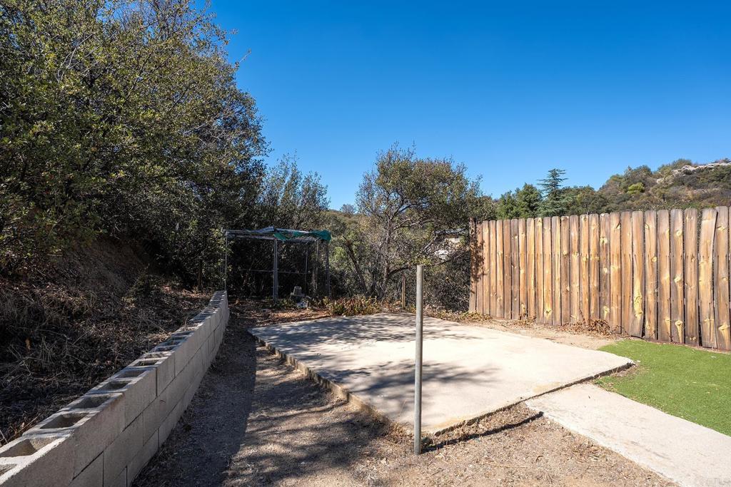 24541 Manzanita Dr Property Photo 35