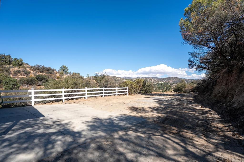 24541 Manzanita Dr Property Photo 36