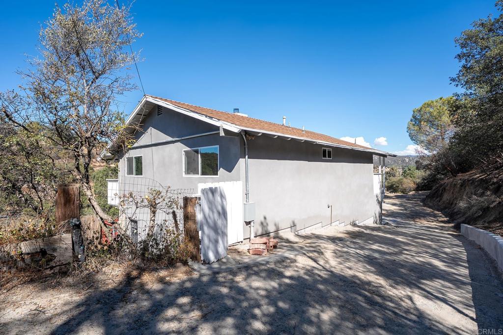 24541 Manzanita Dr Property Photo 43