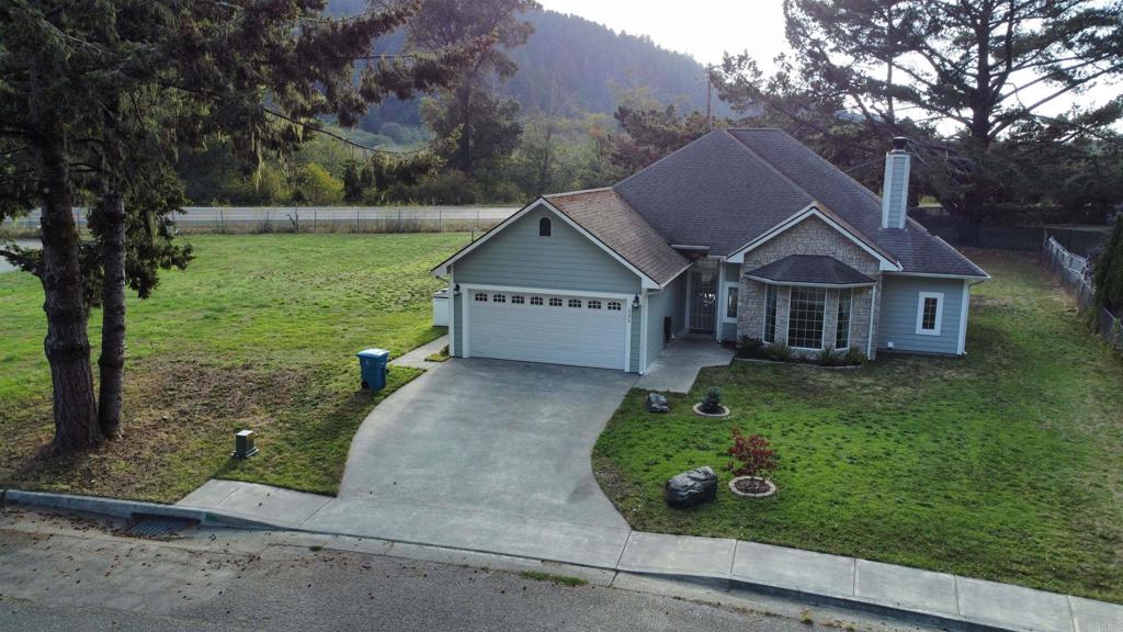 131 Salmon Avenue Property Photo 1