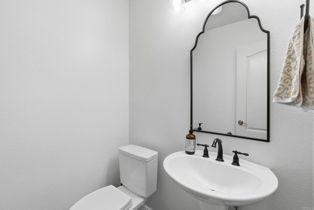 2167 Collomia Property Photo 24