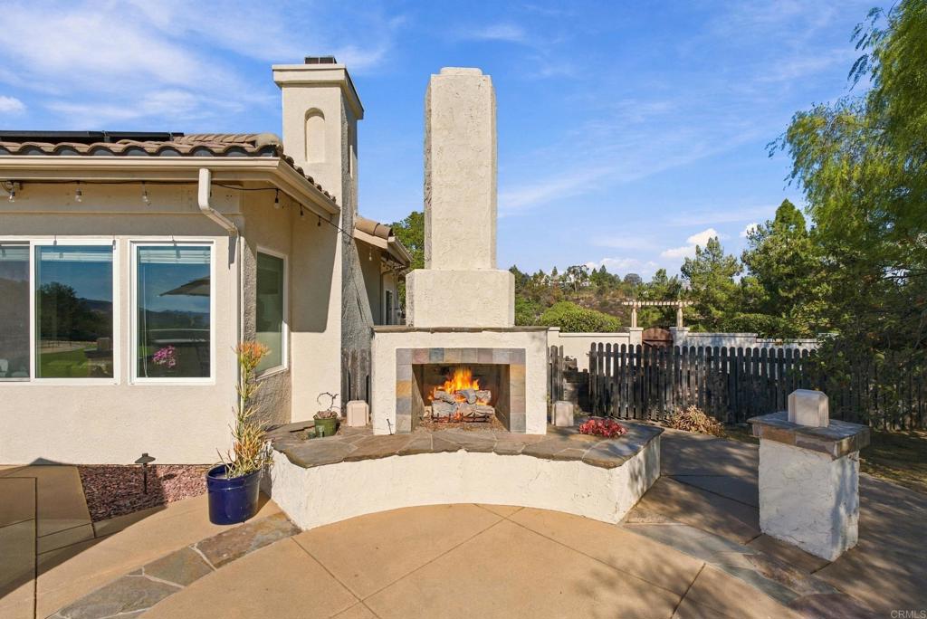 2167 Collomia Property Photo 45