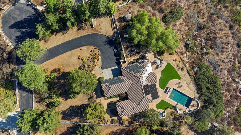 2167 Collomia Property Photo 47