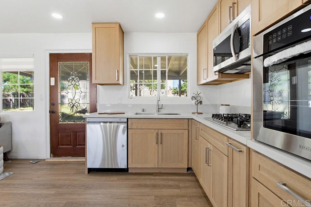 9462 Doheny Road Property Photo 13