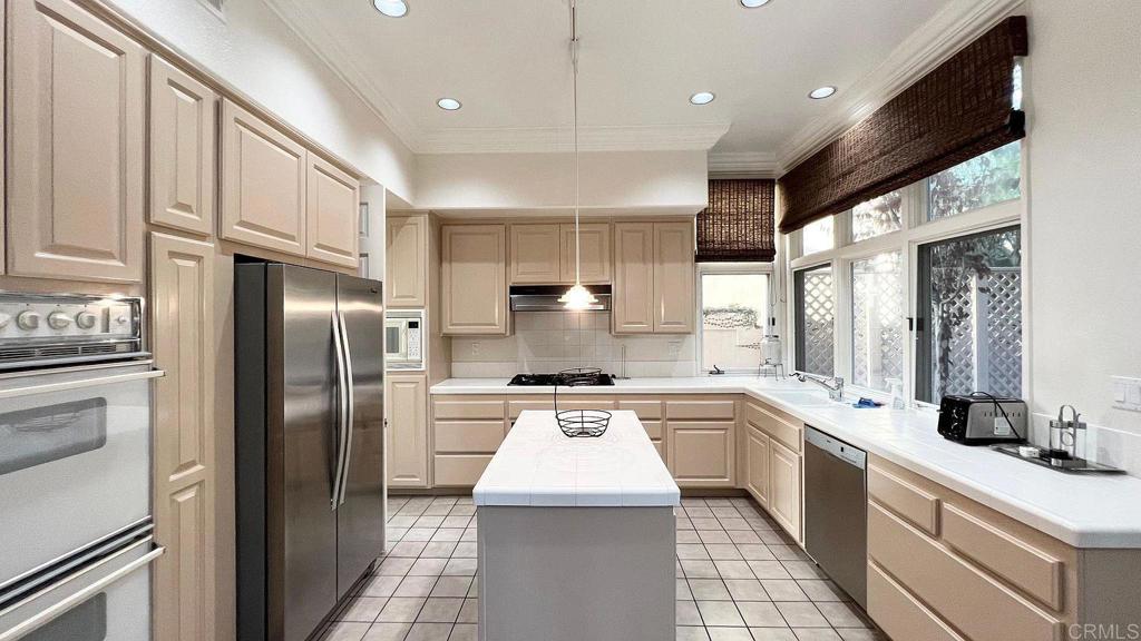 9679 Claiborne Square Property Photo 2