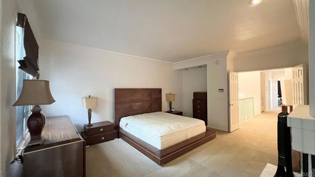 9679 Claiborne Square Property Photo 10