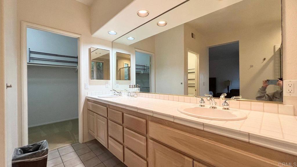 9679 Claiborne Square Property Photo 14