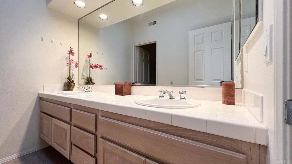 9679 Claiborne Square Property Photo 18