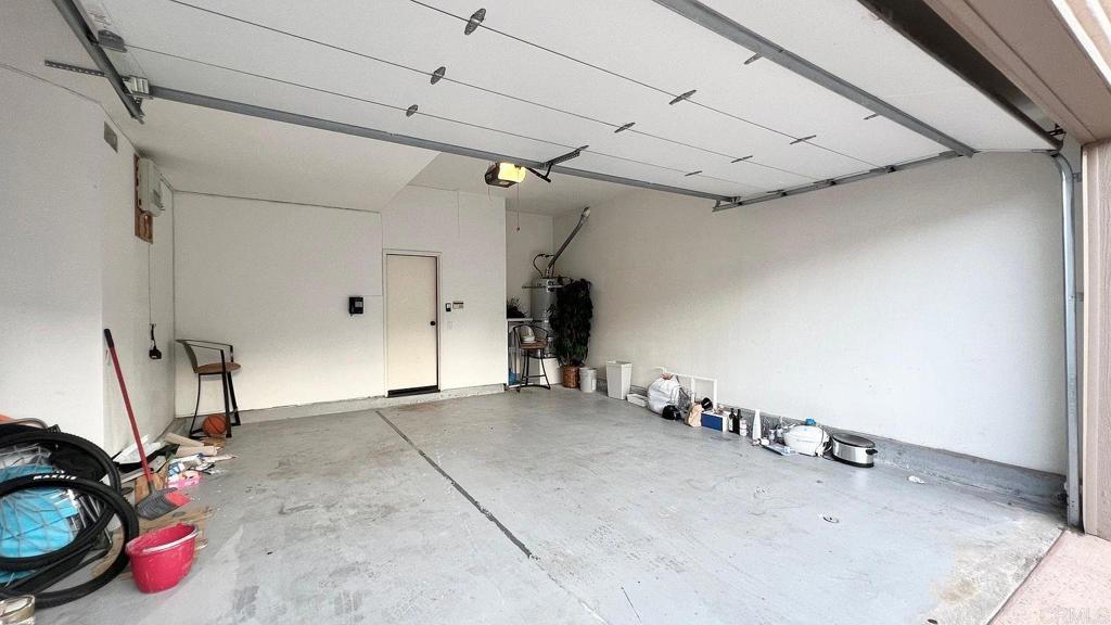 9679 Claiborne Square Property Photo 34