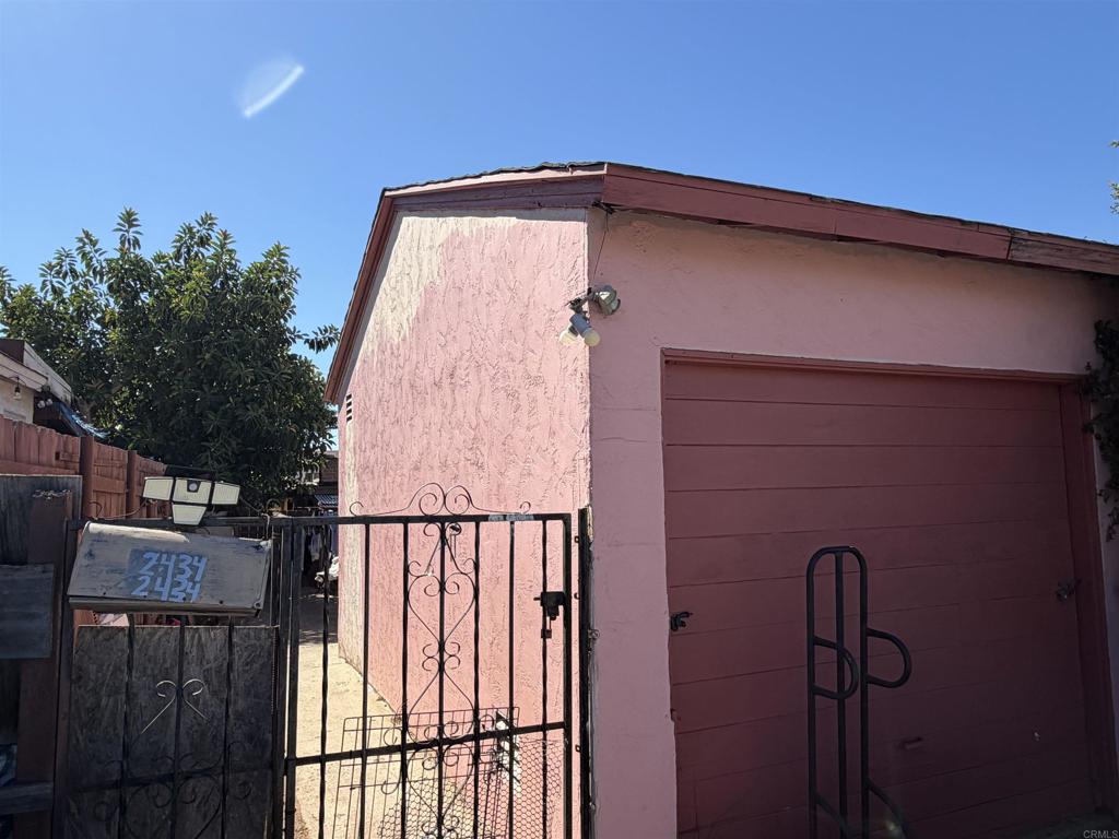 2432 34 Rancho Drive Property Photo 4
