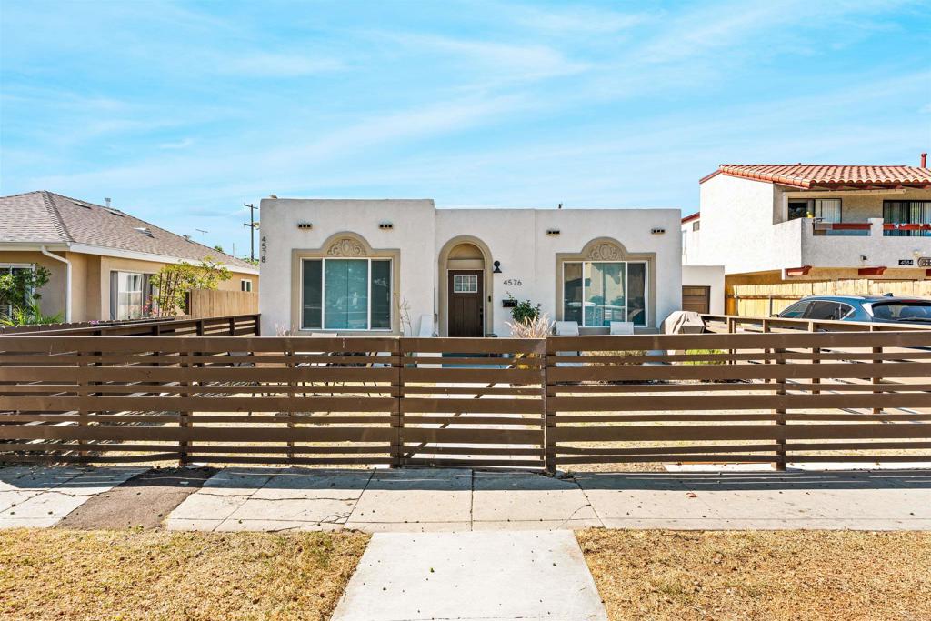 4576 4582 Felton Street Property Photo 1