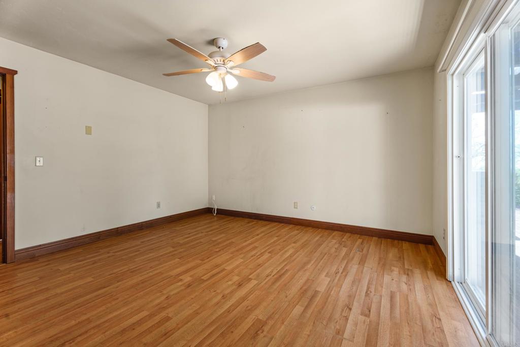 3042 Holly Rd Property Photo 21