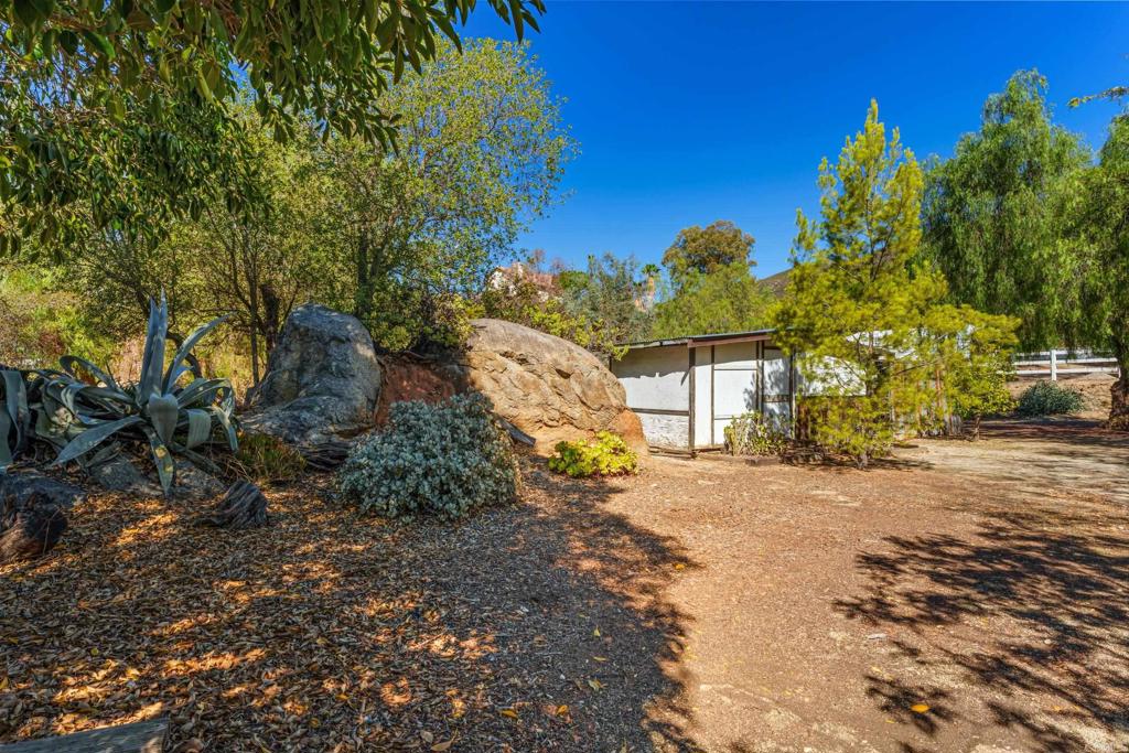 3042 Holly Rd Property Photo 42