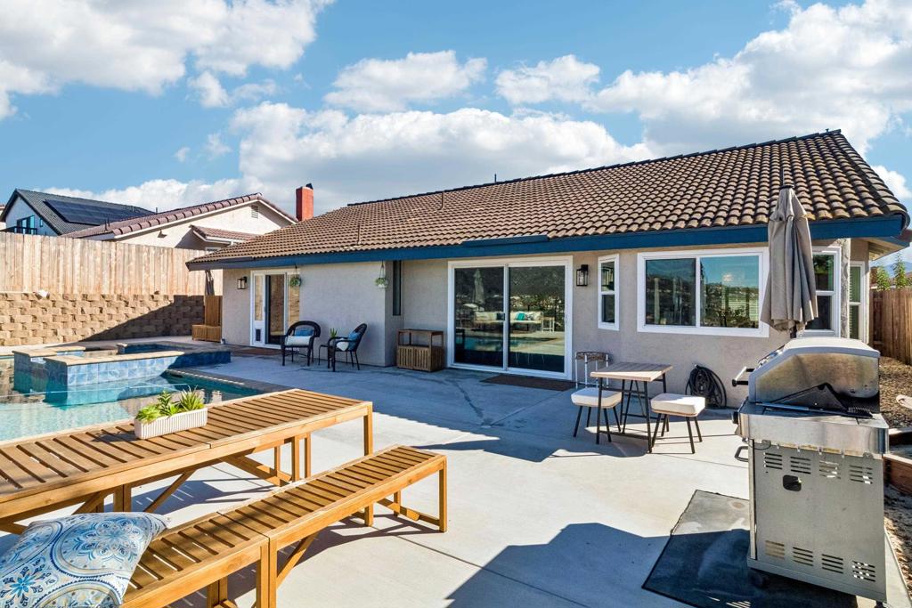 2018 Sonett Street Property Photo 30