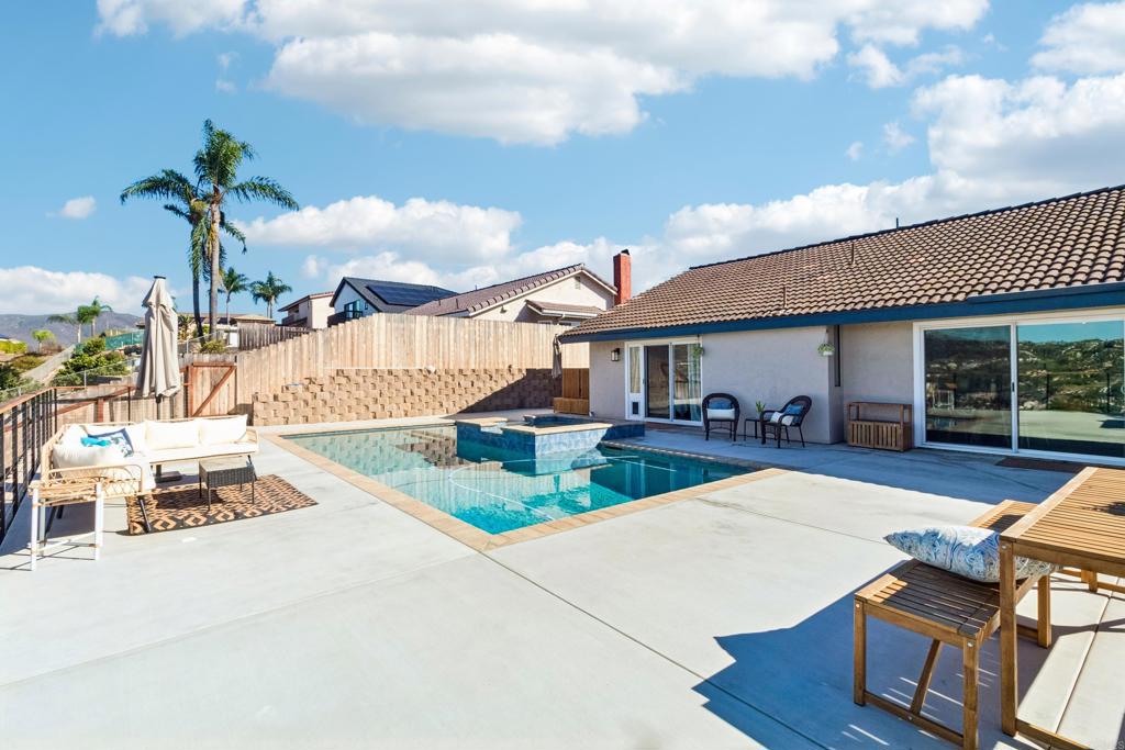 2018 Sonett Street Property Photo 31