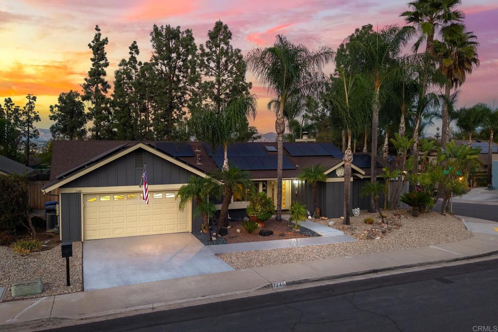 1240 Foote Path Way Property Photo 7