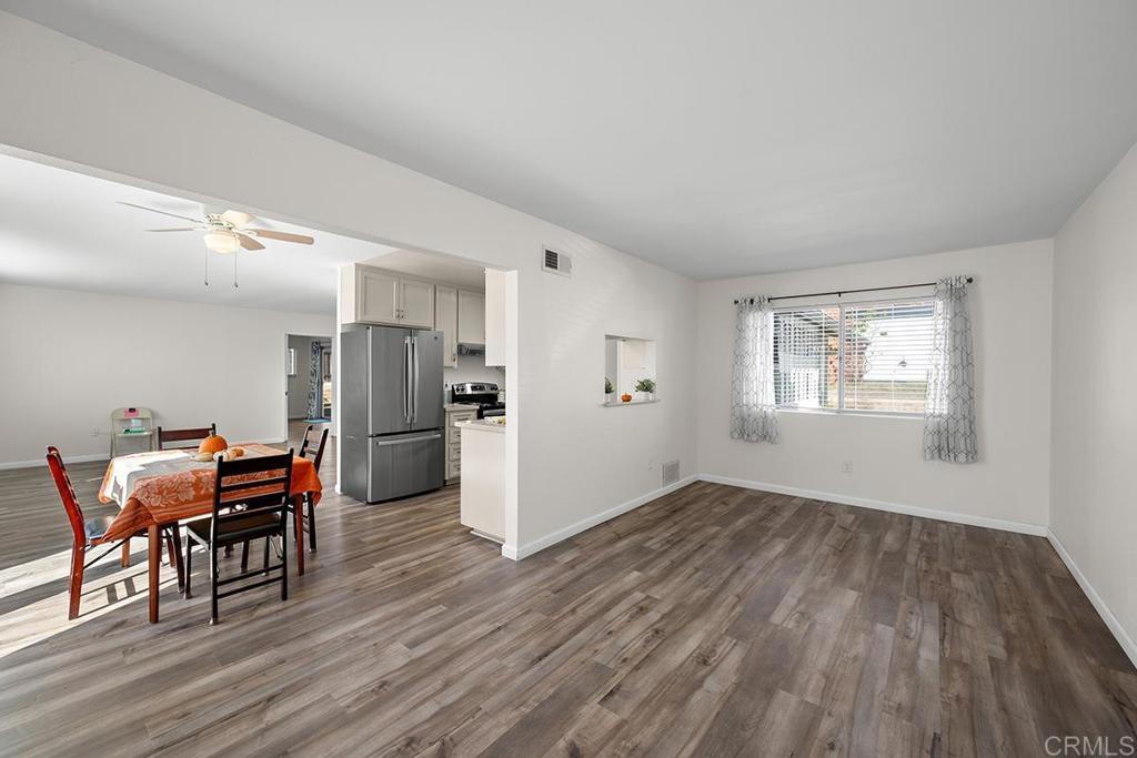 305 E Oxford Street Property Photo 14