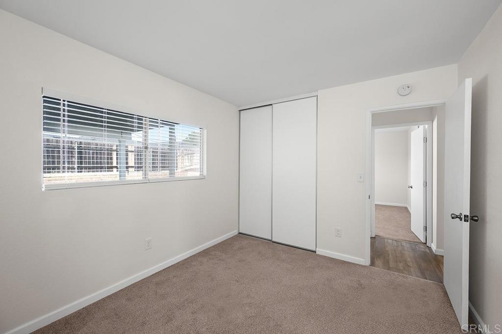305 E Oxford Street Property Photo 19