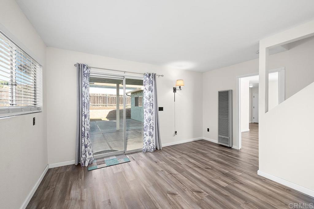 305 E Oxford Street Property Photo 23