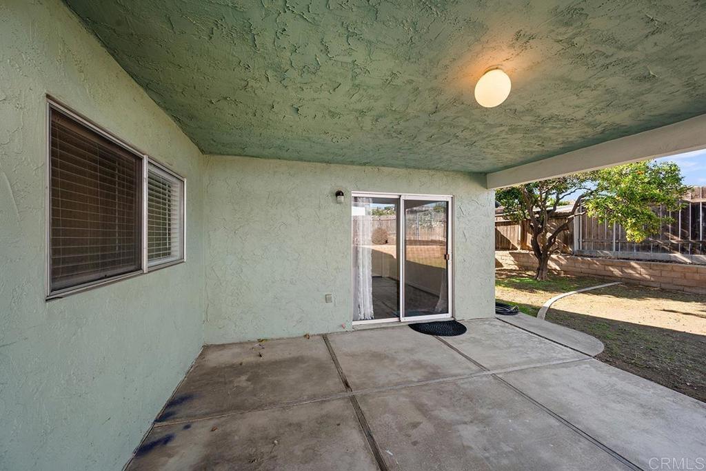 305 E Oxford Street Property Photo 28