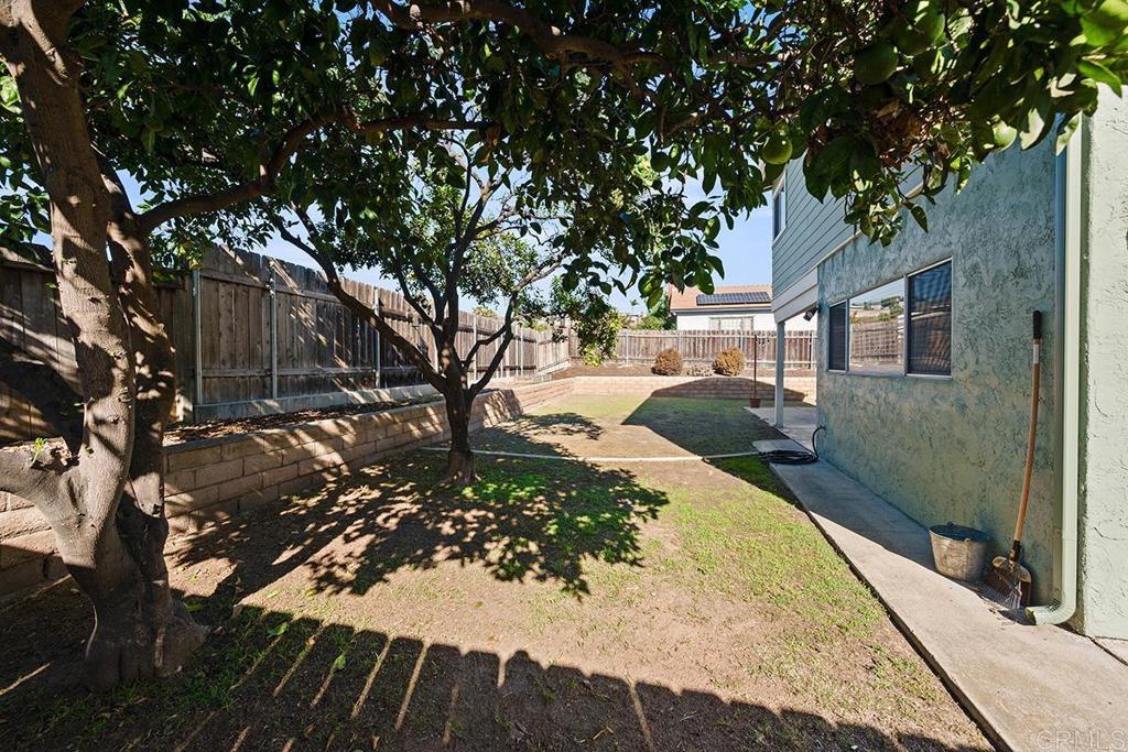 305 E Oxford Street Property Photo 33