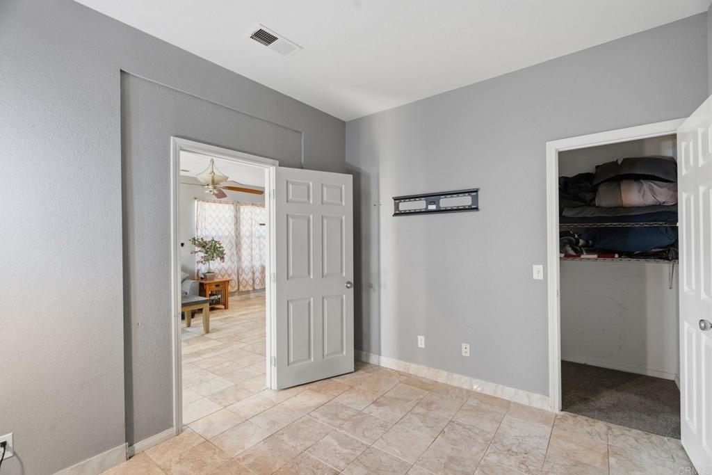 978 Cornflower Drive Property Photo 8