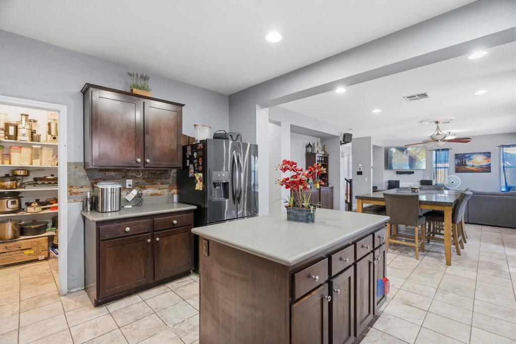 978 Cornflower Drive Property Photo 12