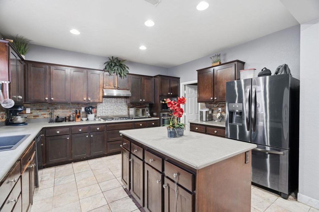 978 Cornflower Drive Property Photo 13