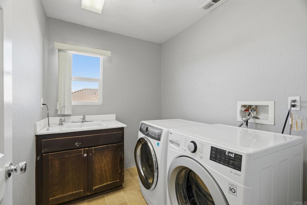 978 Cornflower Drive Property Photo 20