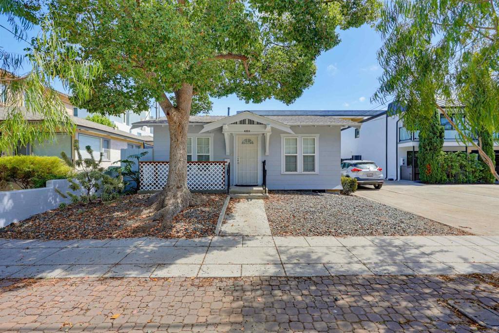 4217 21 3rd Avenue Property Photo 2