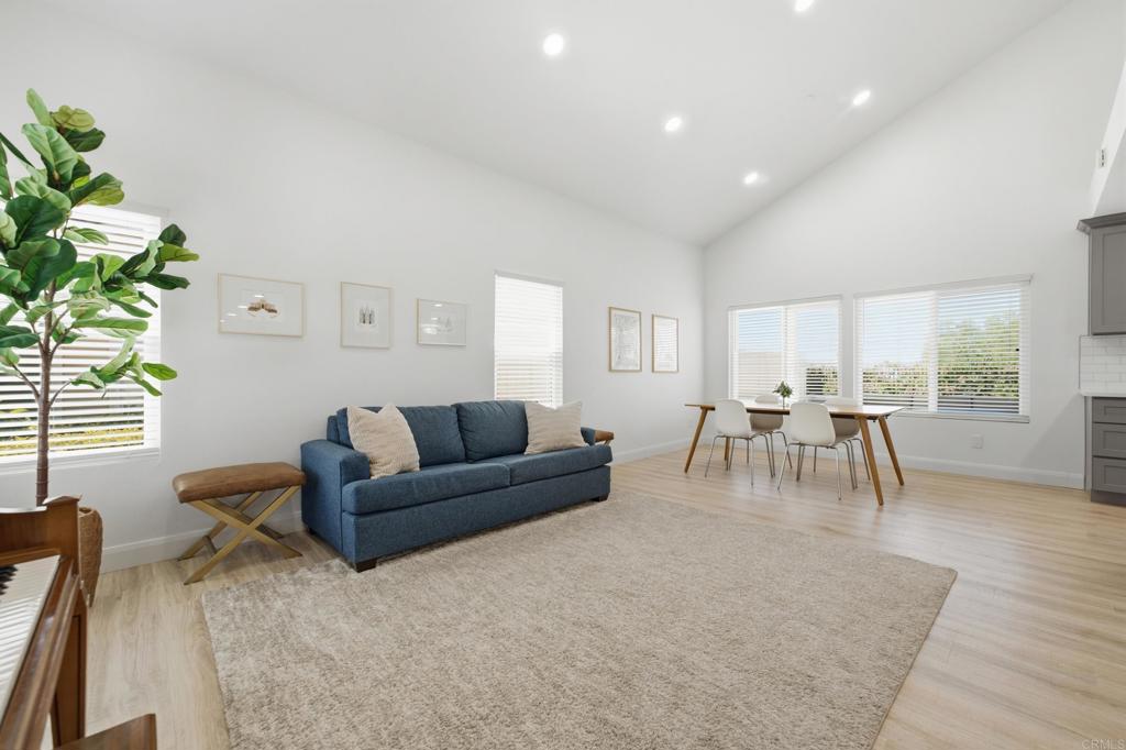 14582 Meadowrun Street Property Photo 4