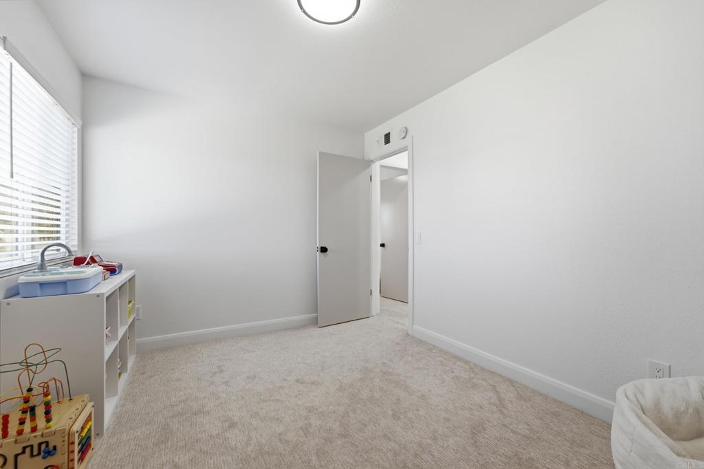 14582 Meadowrun Street Property Photo 30