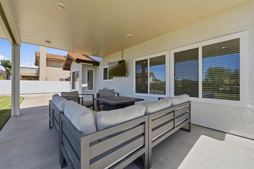 14582 Meadowrun Street Property Photo 35