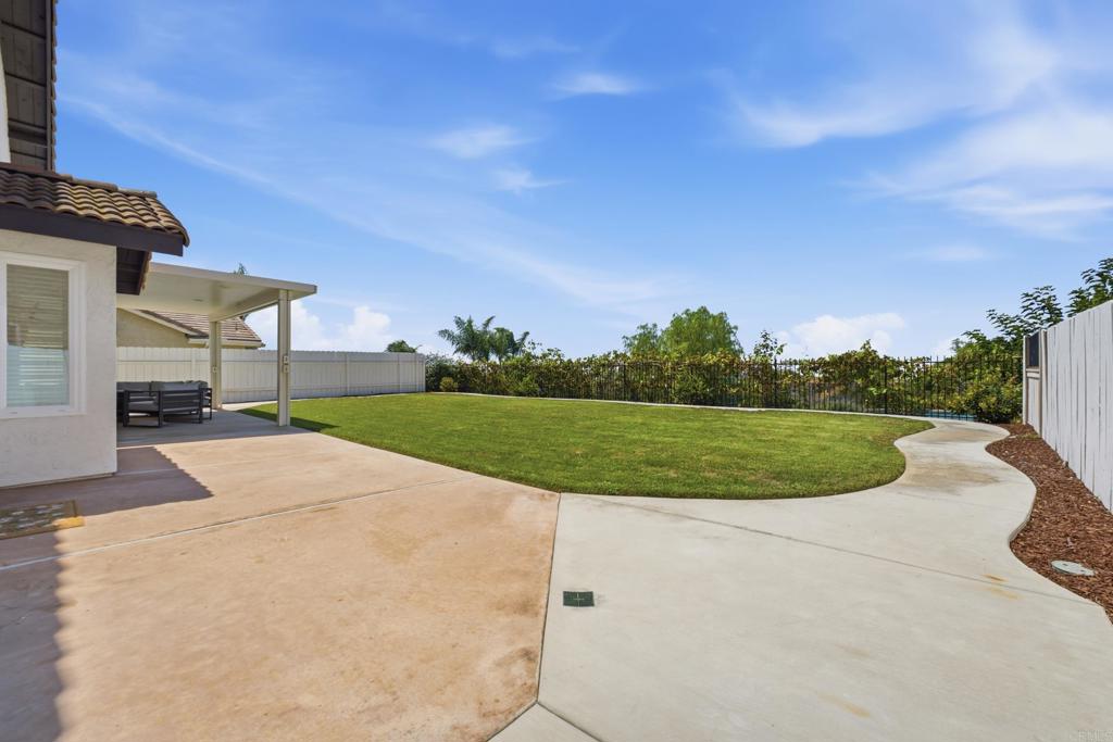 14582 Meadowrun Street Property Photo 37