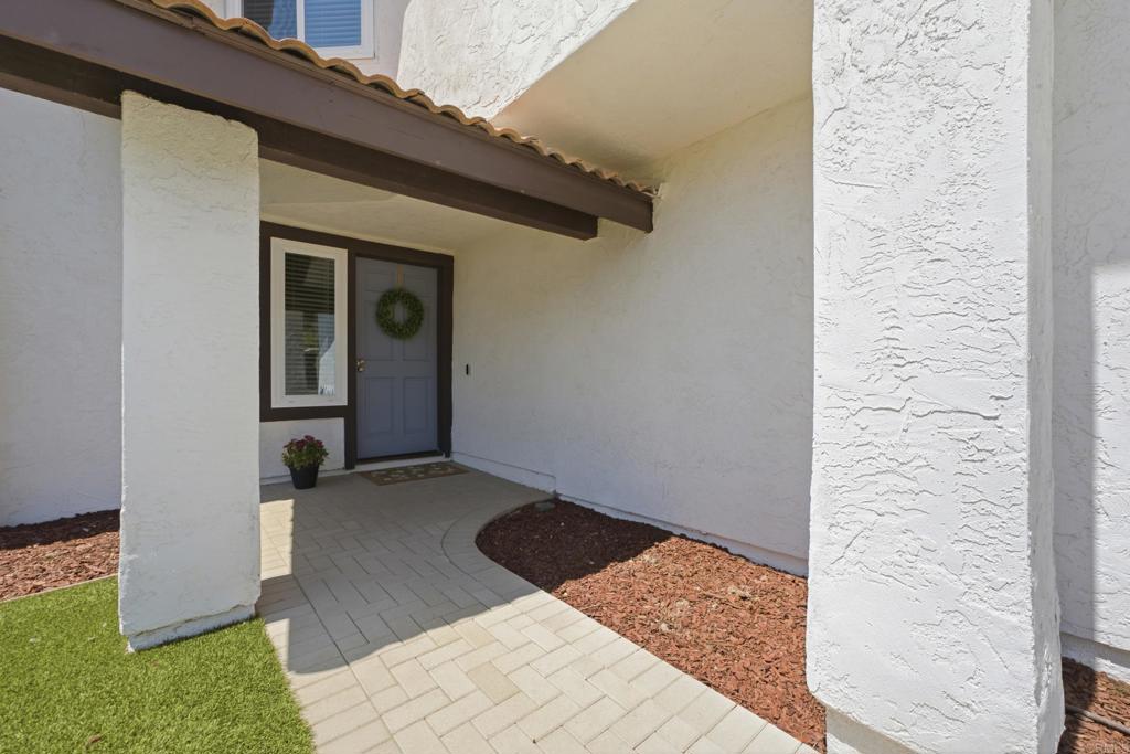 14582 Meadowrun Street Property Photo 39