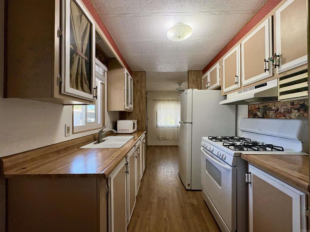 1174 E Main St 173 Property Photo 2