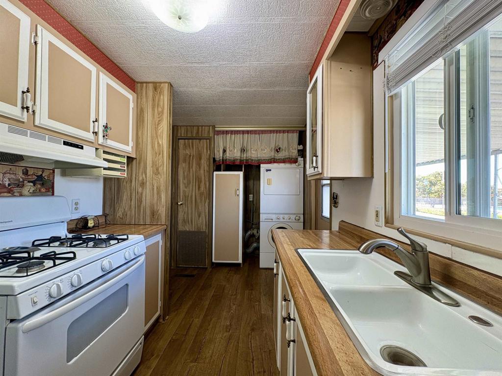 1174 E Main St 173 Property Photo 4