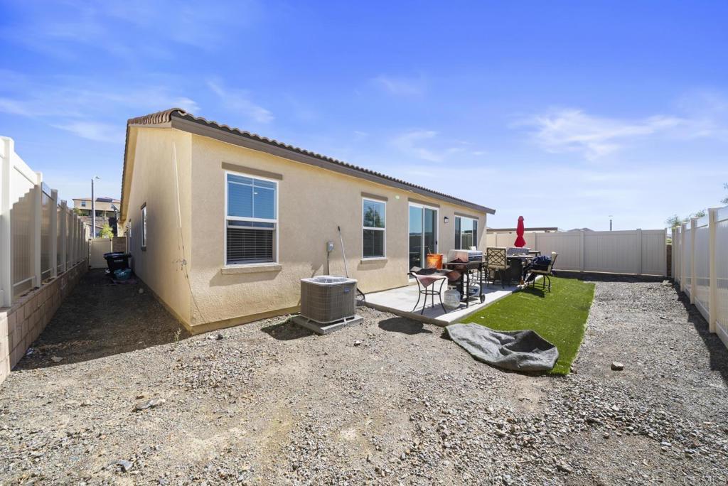 41303 Wizard Court Property Photo 23