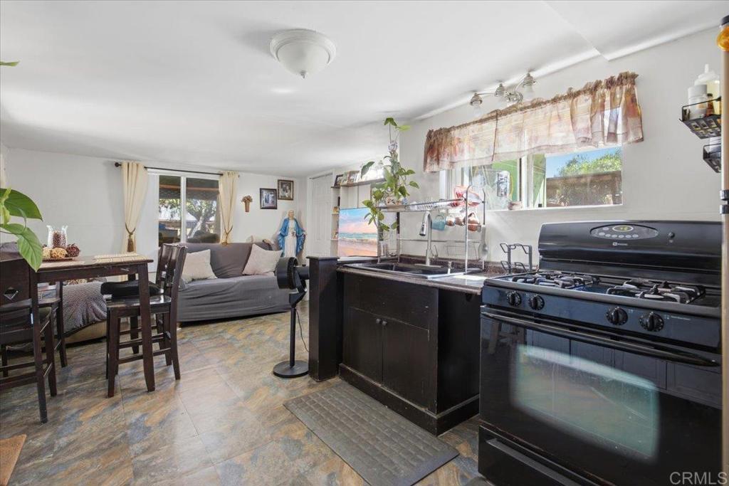 2415 Van Ness Avenue Property Photo 57