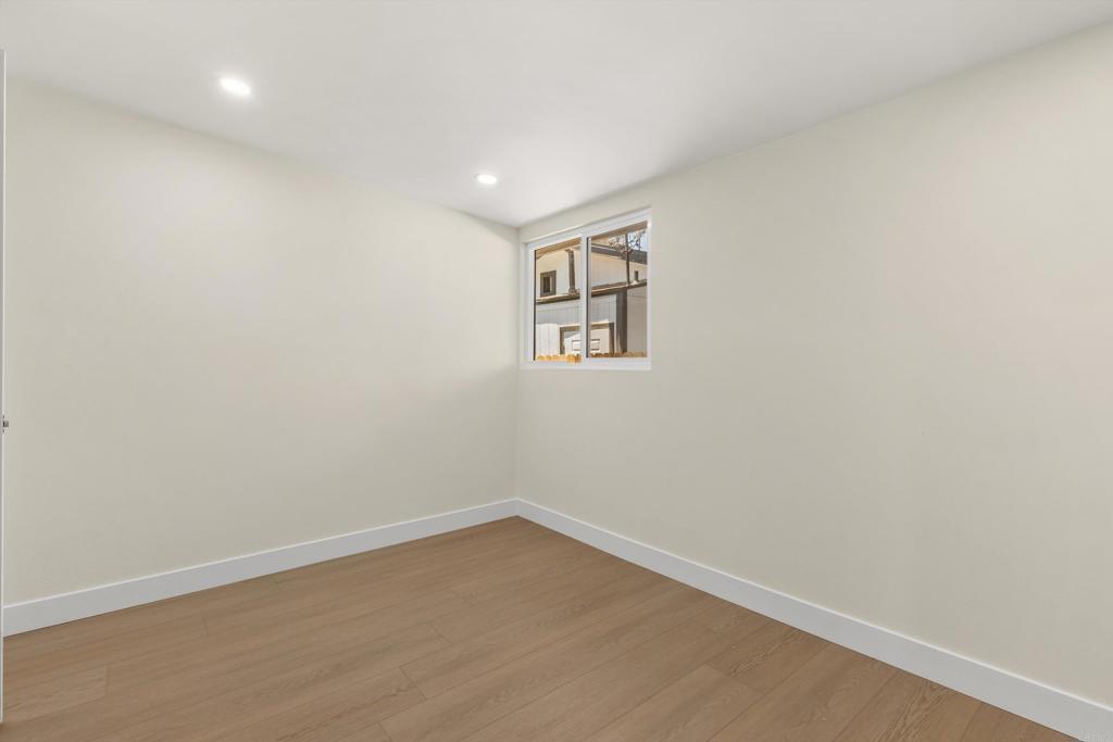 4020 22 Dwight St Property Photo 9
