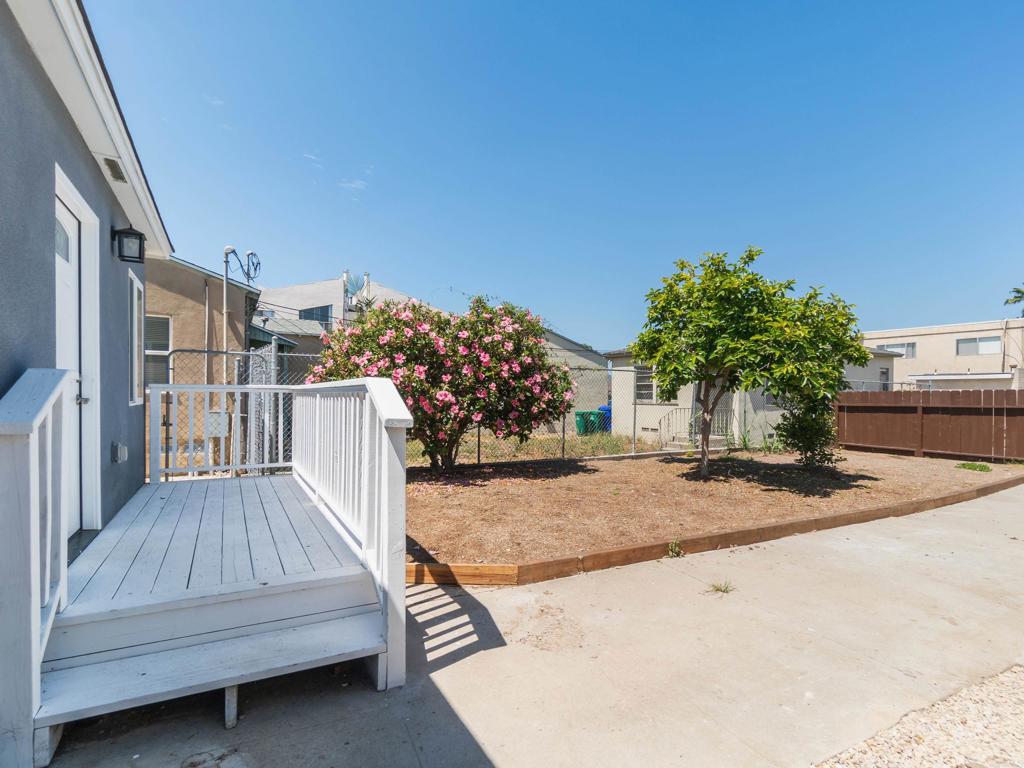4563 67 51st Street Property Photo 17