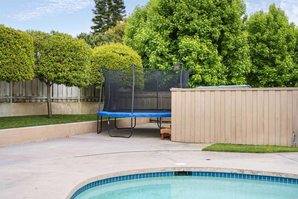 1444 Rodeo Dr. Property Photo 10