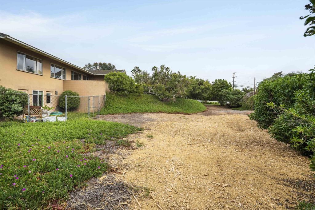 1444 Rodeo Dr. Property Photo 41