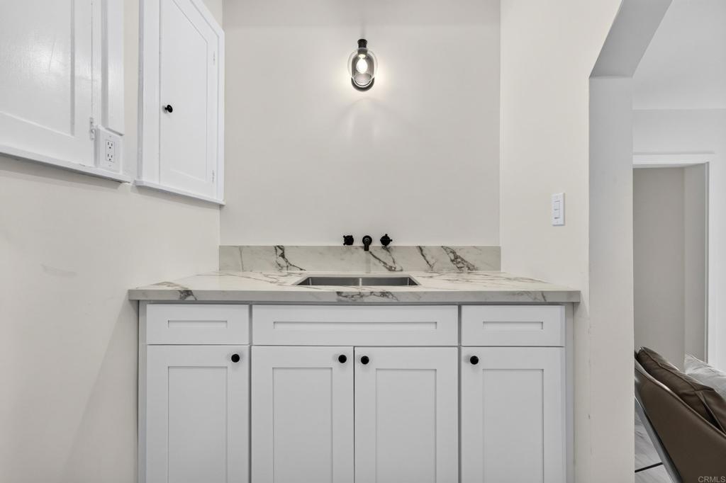 2421 Brant Street Property Photo 57