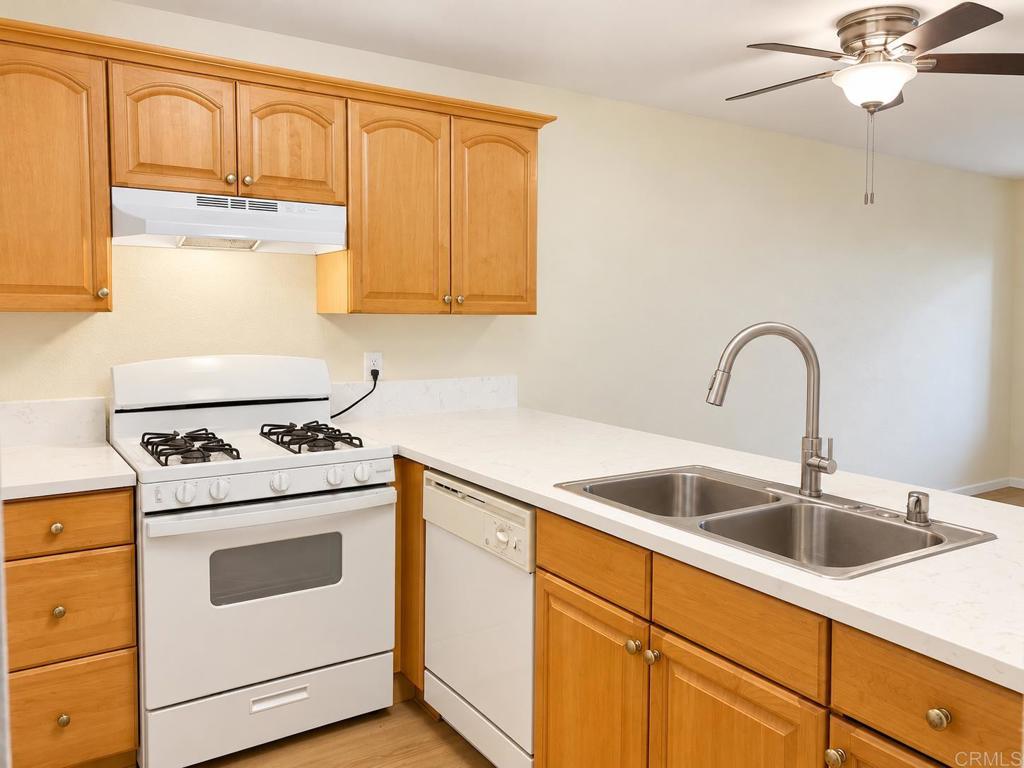 227 50th Street #9 Property Photo 4