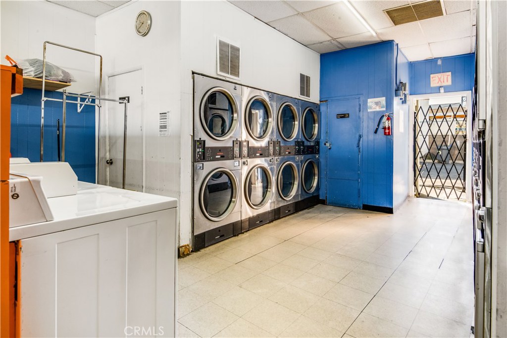 11915 Hawthorne Boulevard Property Photo 10