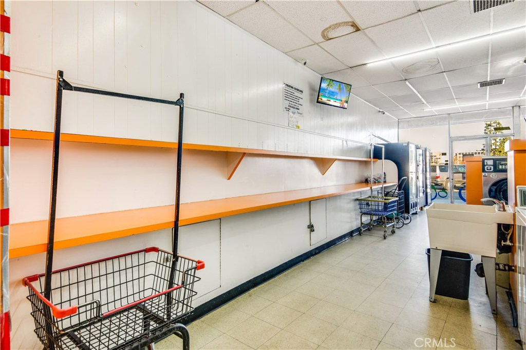11915 Hawthorne Boulevard Property Photo 13